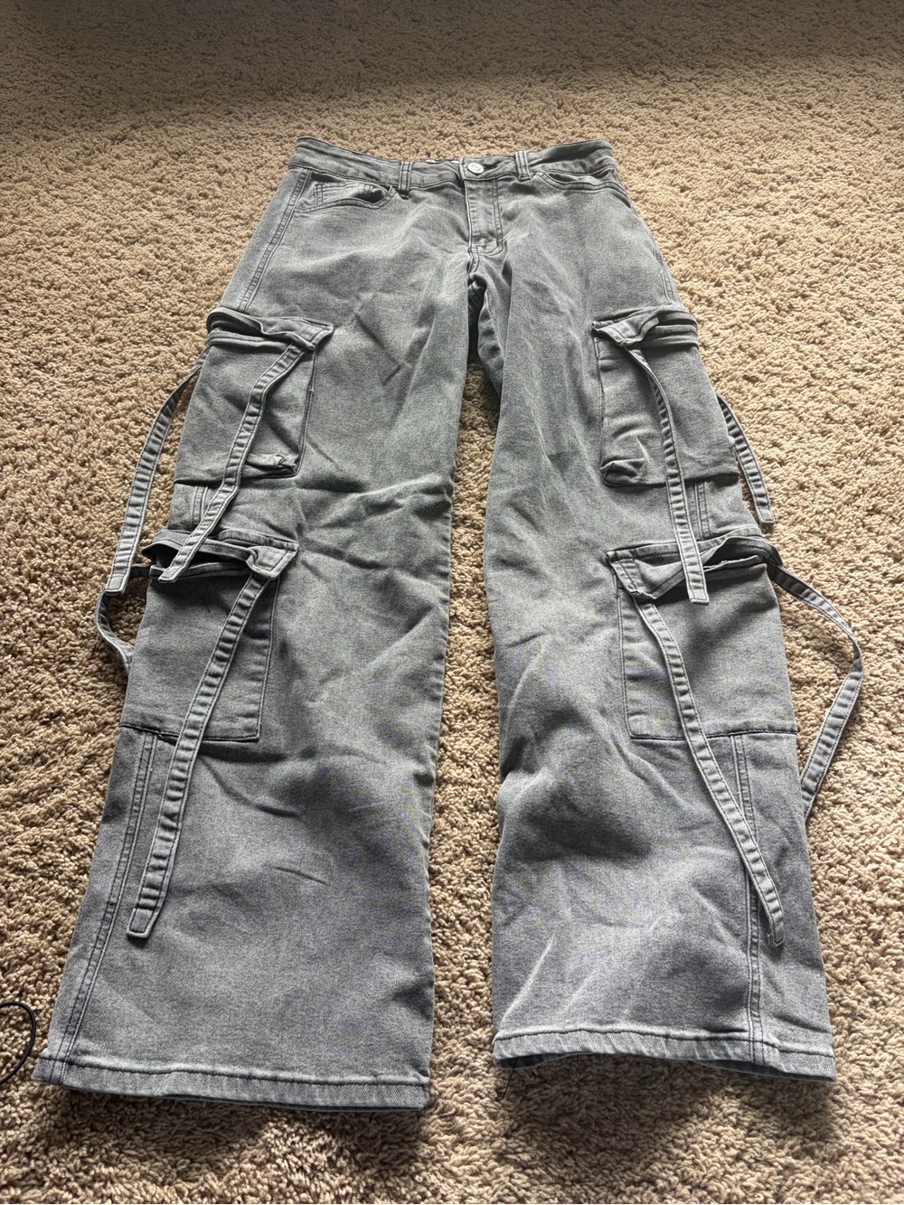 Gray Wide-Leg Cargo Jeans